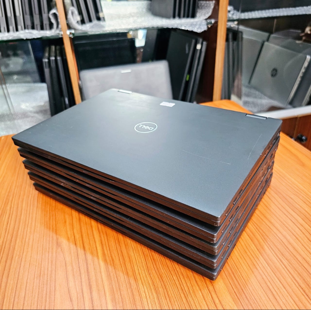 Thumbnail 2: Dell 7390 Profile